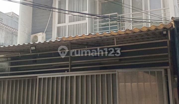 Dhyana Rumah Siap Huni 7x15 m strategis Di Taman ratu 2