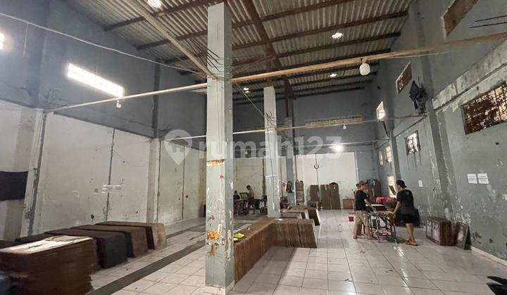 Dhyana Disewa rumah ukuran 10x22m cocok usaha di jelambar 2