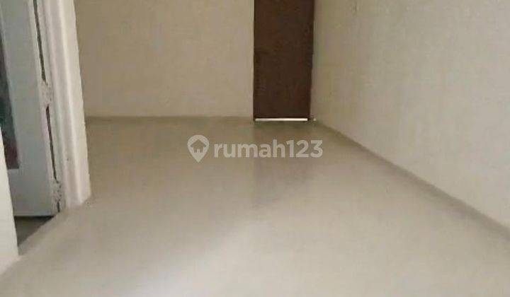 dhyana Rumah bagus di jelambar 3,5 lantai akses jalan 2 mobil  5