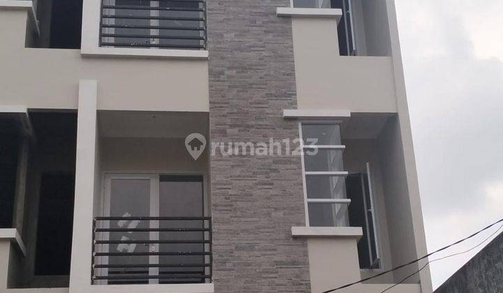 Dhyana Rumah Baru Uk 4x20m di Komplek Kavling Polri 2