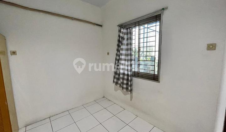 Dhyana Rumah Semi Furnish Ukuran 4X15m di Komplek Kavling Polri 2