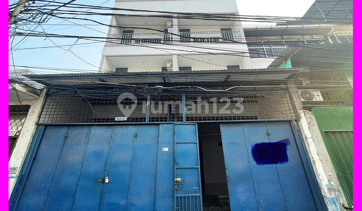 Dhyana Disewa ruko ukuran 3.5x17m di jalan raya jelambar