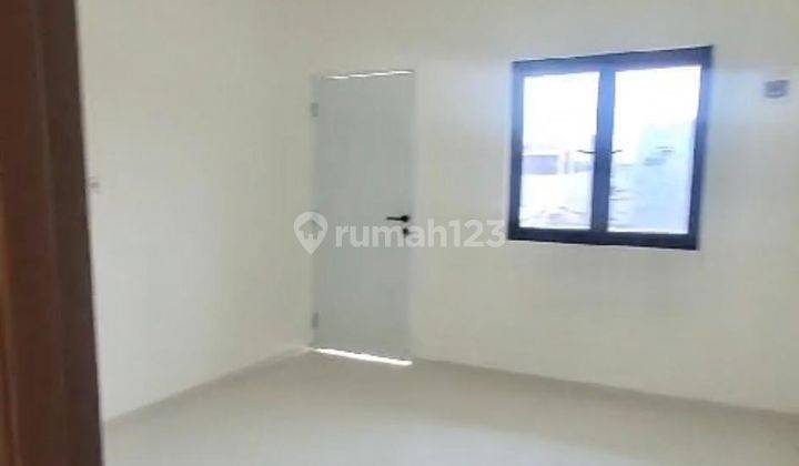 dhyana Rumah bagus di jelambar 3,5 lantai akses jalan 2 mobil  9