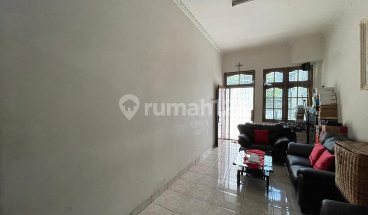Dhyana Rumah Ukuran 6.5X20m Hadap Selatan di Komplek Kavling Polri 2