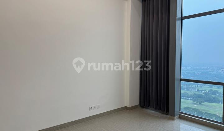 For Rent Fairview House Apartment Penthouse High Ceiling 2