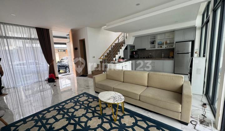 Disewakan Rumah Brava Himalaya Lippo Karawaci Full Furnished Disewakan Rumah Brava Himalaya Lippo Karawaci Full Furnished