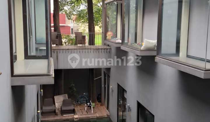 For Sale Elite Boarding House with Swimming Pool Lippo Karawaci Tangerang 2