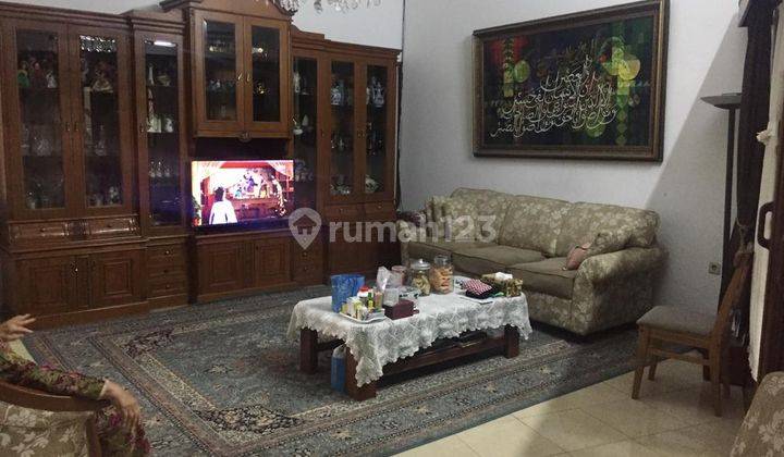 Rumah Klasik di Sayap Riau Bandung,belakang Gedung Sate 1