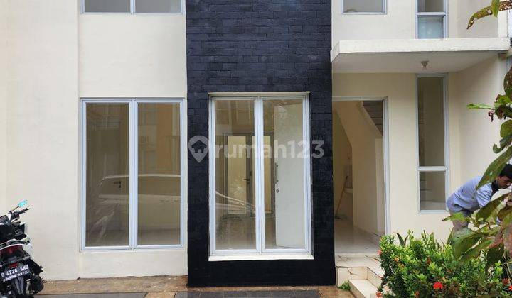 Dijual Rumah Modern 2 Lantai di Graha Raya Cluster Ayna Residence 1