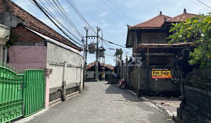Dijual Rumah 2 Lantai halaman Luas di Sesetan, Denpasar 2