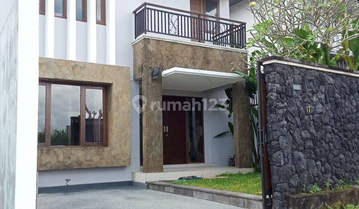 Disewakan Villa Modern Lokasi Premium di Jl.kayu Tulang, Canggu.  1