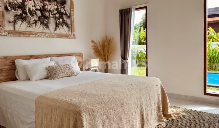 For Sale Leasehold Villa Modern in Jl. Pantai Batu Bolong, Canggu