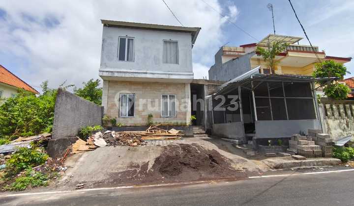 Disewakan Rumah 2 Lantai semifurnised di Taman Mumbul, Nusa Dua. 1