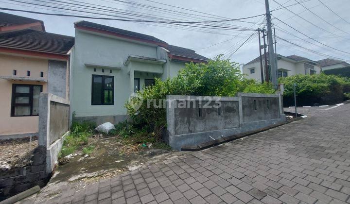 Dijual Rumah Halaman Luas One Gate System di Goa Gong, Jimbaran. 1