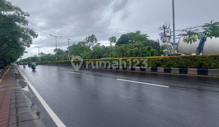 For Rent: 2-Story Shop House in Commercial Location on Jl. Utama Bypass Ngurah Rai - Kedonganan. 2