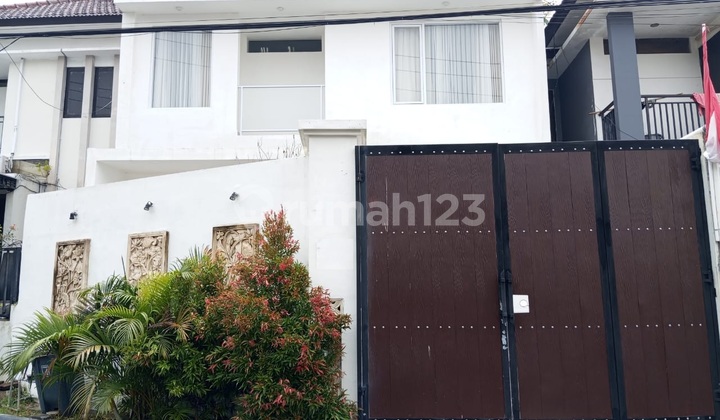 Villa 2 lantai fully furnished | perumahan | one gate system dengan security 24 jam Villa 2 lantai fully furnished | perumahan | one gate system dengan security 24 jam