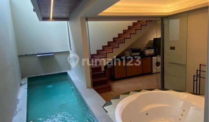 Vila jual di Jalan Toyaning 1, one gate hanya ada 5 unit vila di dalam kompleks. 