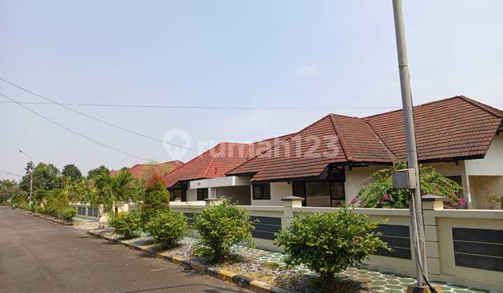 For Sale Land + Ex-Factory Mess Building, Located in Waru Industrial Plant Area.