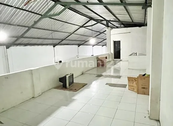 Gudang + Kantor Murah Siap Untuk Usaha Di Tajinan, Akses Tronton Dan Dekat Pintu Tol 

Luas Tanah 651²
Luas Bangunan 600²
Listrik 33000W + 3500W
Hadap Selatan 
Status SHM
Air PDAM+ Sumur
Kantor: 2
AC : 2 Unit
Water Heater : 1Unit
Harga 2,3Millyard(Nego Pe 6