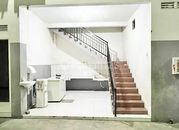 Gudang + Kantor Murah Siap Untuk Usaha Di Tajinan, Akses Tronton Dan Dekat Pintu Tol 

Luas Tanah 651²
Luas Bangunan 600²
Listrik 33000W + 3500W
Hadap Selatan 
Status SHM
Air PDAM+ Sumur
Kantor: 2
AC : 2 Unit
Water Heater : 1Unit
Harga 2,3Millyard(Nego Pe 7