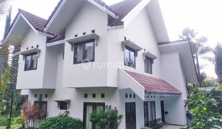 Villa Murah Full Furnished Siap Huni Di Villa Kusuma Estate BATU

Spesifikasi :

• Luas Tanah : 722 m² • Luas Bangunan : 234 m² • Kamar Tidur : 3 • Kamar Mandi : 3 • Kamar Mandi/Tidur Pembantu : 1/1 • Orientasi : Utara • Listrik : 5500 VA • Air : PDAM & S 2