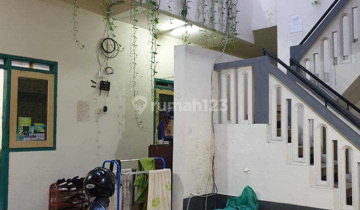 Di Jual Rumah Kost Putra Dan 2 Toko Di Jl. Candi Agung, Dekat Kampus ABM


Spesifikasi : 


- Luas Tanah : 222m²


- Luas Bangunan : 400m²


- Kamar Tidur : 22


- Kamar Mandi : 4


- 2 Unit Toko

- Status : SHM


- Taman Di tengah Besar...membuat Ruang u 2