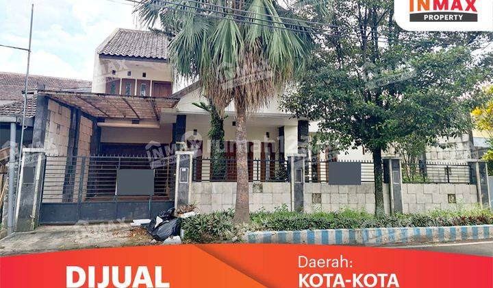 Rumah Bangunan Terawat Siap Huni, Lokasi Strategis Di Jl. Pasuruan 

Lokasi Strategis : 

Dekat Kampus

Dekat Mall

Dekat Pusat Kuliner Dan Area Komersial 

Spesifikasi : 

Luas Tanah : 293m²

Luas Bangunan : 250m²

Kamar Tidur : 4

Kamar Mandi : 4

Tingk 2