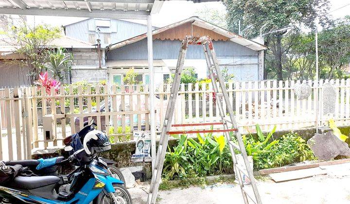 Rumah Hook Murah Hitung Tanah Luas 352m Di Jl. Talaud - Klojen, Malang


Lokasi Strategis :


Dekat RS, Sekolah Dan SPBU 


Dekat Area Komersil Dan Kuliner


Lingkungan Aman Dan Nyaman


Spesifikasi : 


Luas Tanah : 352m²


Luas Bangunan : 300m²


Kamar  2