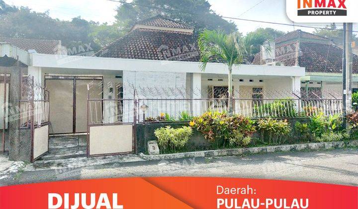 Rumah Lama Orisinil Belanda Bangunan Terawat Siap Huni Di Jl. Pulau Buru MALANG 

Lokasi Strategis :

Row Jalan Lebar

Dekat Sekolah 

Dekat RSI Dan Pasar Besar

Lingkungan Aman Dan Nyaman

Spesifikasi :

Luas Tanah : 231m

Dimensi : 11,45 x 20

Luas Bang 1