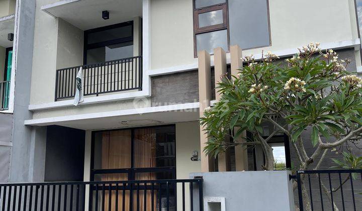 Rumah Modern Minimalis Siap Huni Di Jl. Dharmawangsa Kampias Nusa Dua


‎RUMAH MODERN MINIMALIS DI NUSA DUA 


Jl. Dharmawangsa Kampias Nusa Dua BALI


Spesifikasi :


Luas Tanah : 216 m²


Luas Bangunan : 150 m²


Kamar Tidur : 4


Kamar Mandi : 3


AC : 1