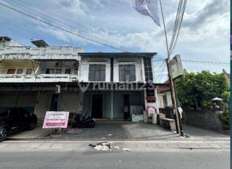 Ruko Gandeng 2lt Lokasi Strategis Di Jl. Suwung Batan Kendal Sesetan 


Spesifikasi :


Luas Tanah : 158m²


Dimensi : 9 x 19


Luas Bangunan : 255m²


Kamar Mandi : 2


PLN : 3500 Watt


Air : PDAM 


Carport : 2


SHM 


Harga 4,9 Miliar Negotiable 


F 2