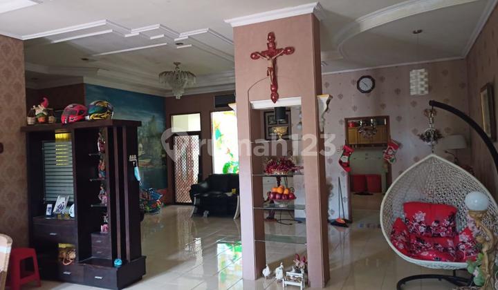 Rumah Lama Hitung Tanah Lokasi Sangat Strategis di Darmo Harapan Utara 2