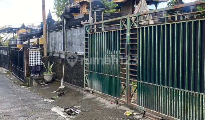 Rumah Tinggal Kota Denpasarberlokasi Di Jalan Singosari Gang Perkutut, Kelurahan Peguyangan, Kec. Denpasar Utara, Kota Denpasar, Prov. Bali 2