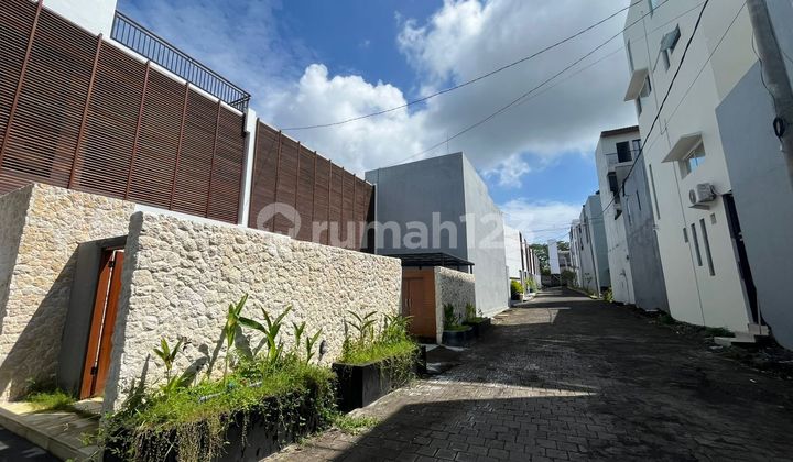 Dijual Villa Eksklusif di Cluster Elite Nusa Dua - Jungle View Villa Modern dengan Suasana Tenang dan Privasi Tinggi, Berlokasi di Kawasan Elite Nusa Dua. Sangat Cocok untuk Hunian Pribadi Maupun Investasi