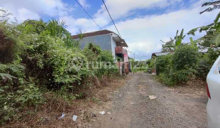 For Sale Quick Plot of Land with Free Building Structure on Jl. Ukir, Bitera Village, Gianyar For Sale Quick Plot of Land with Free Building Structure on Jl. Ukir, Bitera Village, Gianyar