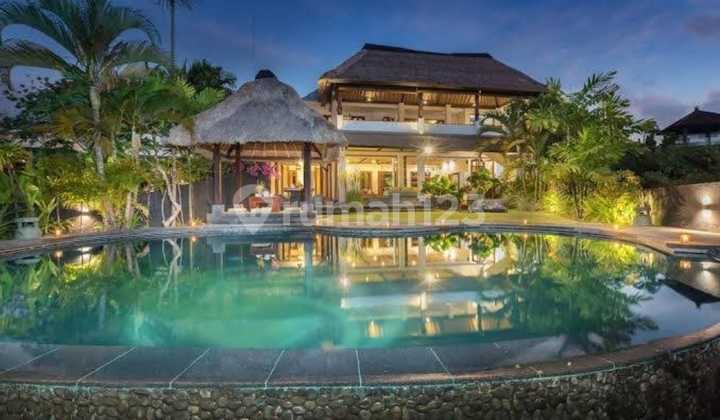 For Sale Villa In Balangan With Ocean View ▪︎ Luas Tanah : 750m2▪︎ Luas Bangunan : 294m2▪︎ Bangunan 2 Lantai▪︎ Kamar Tidur : 3 Bedroom Ensuite Bathroom▪︎ Livingroom▪︎ Kitchen Set & Dining Area▪︎ Fully Furnished ▪︎ Outdoor Dinning Area▪︎ Swimming Pool▪︎ Ai