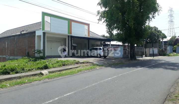 Affordable 3-Story Shop House in Strategic Location, Bubunan, Seririt - Buleleng, Bali - Quick Sale!
Minimalist 3-Story Shop House at Low Price, Prime Location
Bubunan Village, Seririt Subdistrict, Buleleng Regency, Bali Province 1