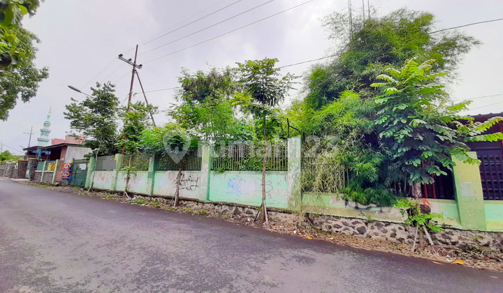 Gudang Siap Utk Usaha Akses Kontainer Lokasi Strategis Di Junrejo Batuspesifikasi :luas Tanah : 1018m²dimensi : 25 X 40luas Bangunan : 350m²kamar Tidur : 1kamar Mandi : 2 + 2hadap : Timur Shm Harga 4,8 Miliar Nego Gudang Siap Utk Usaha Akses Kontainer Lokasi Strategis Di Junrejo Batuspesifikasi :luas Tanah : 1018m²dimensi : 25 X 40luas Bangunan : 350m²kamar Tidur : 1kamar Mandi : 2 + 2hadap : Timur Shm Harga 4,8 Miliar Nego