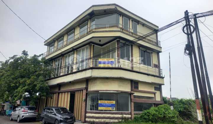 Dijual Ruko 3 Lantai Siap untuk Usaha di Jl. Keputih Tegal Timur Surabayaspesifikasi : Luas Tanah : 131M²Dimensi : 15 X 9,5Luas Bangunan : 301M²Tingkat : 3Kamar Mandi : 2Air : Pdamshmharga 4,5M Nego Dijual Ruko 3 Lantai Siap untuk Usaha di Jl. Keputih Tegal Timur Surabayaspesifikasi : Luas Tanah : 131M²Dimensi : 15 X 9,5Luas Bangunan : 301M²Tingkat : 3Kamar Mandi : 2Air : Pdamshmharga 4,5M Nego