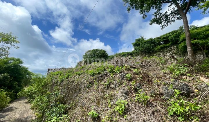 Tanah View Laut - Airis, Ungasan (Kawasan Villa)- Lokasi: Airis, Ungasan - Bali- View: Laut- Zona: Kawasan Villa (Cocok untuk Pembangunan Villa)- Luas Tanah: 450 M² (4,5 Are)