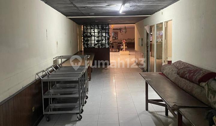 Restaurant Aktif di Jalan Mampang Dibawah NJOP.