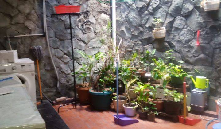 RUMAH INI COCOK UTK TEMPAT HUNIAN, COCOK UTK USAHA, KARENA LOKASI NYA DI PUSAT KOTA!! 2
