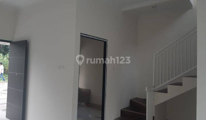 Rumah dijual di Cibubur Dekat Gerbang TOL cimanggis hanya 5 Menit  6
