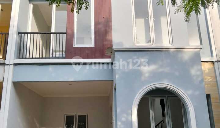 Rumah 2 Lantai Dekat Gerbang Tol Pondok Cabe 2