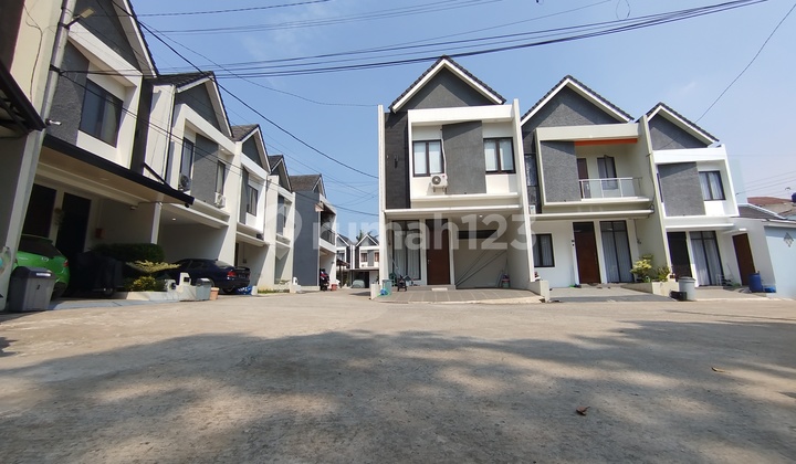 2-Story House Ready to Occupied Near Harjamukti LRT Station
