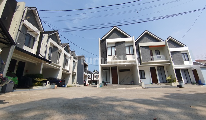 2-Story House Ready to Occupied Near Harjamukti LRT Station