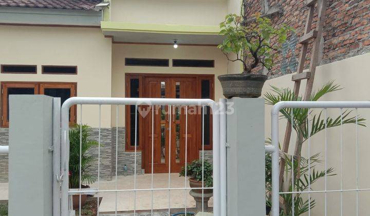 Rumah siap huni dgn halaman luas  1
