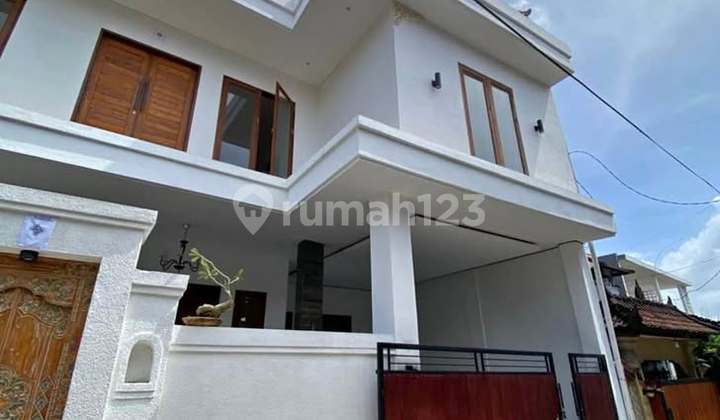 New Modern House in Canggu 4 Bedrooms Semi Furnished 1