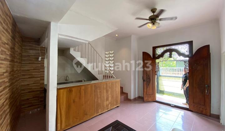 Beautiful House with a Large Garden 2 Bedrooms in Padonan Beautiful House with a Large Garden 2 Bedrooms in Padonan