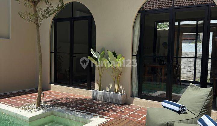 New Mediterranean 2 Bedrooms Villa In Batu Bolong, Canggu 1